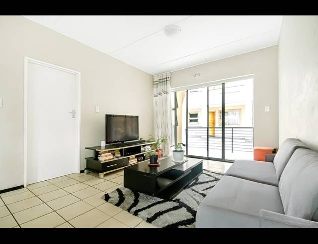 1 BEDROOM APARTMENT FOR SALE IN FERNDALE